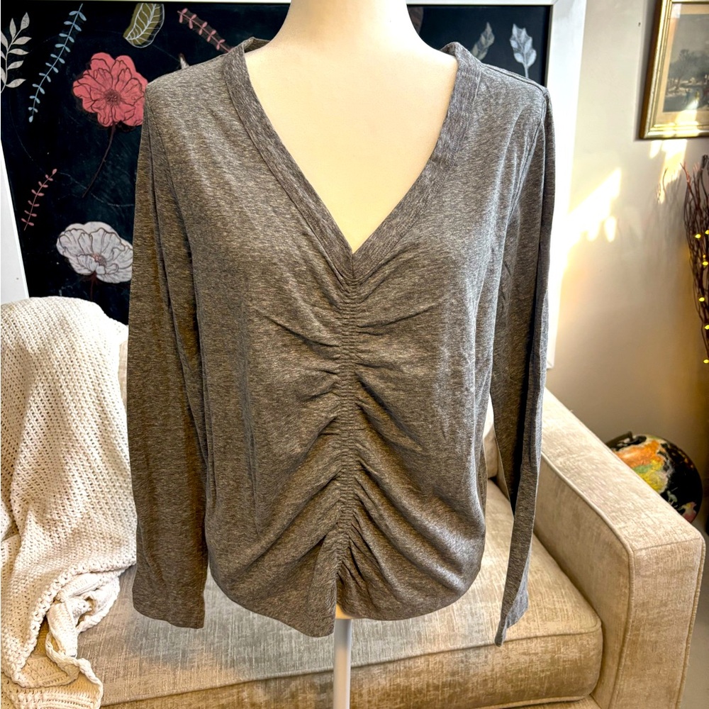 Loft NWT heather gray ruched long sleeve tee